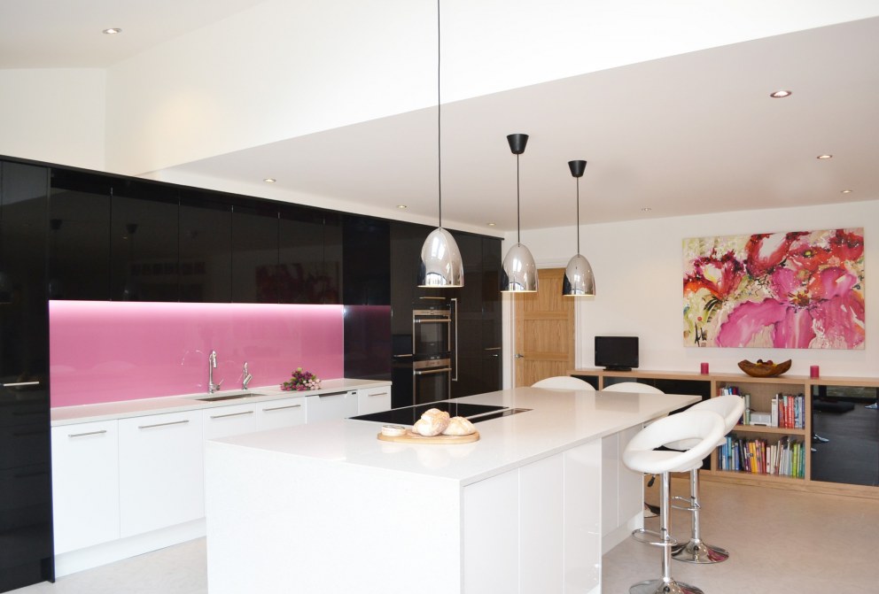 Contemporary living in Surrey | Contemporary kitchen | Interior Designers